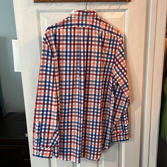 Men’s banana republic dress shirt. Checkered with red and blue shades - Picture 2 of 2